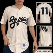 Cargar imagen en el visor de la galería, Camiseta beisbolera tipo americana